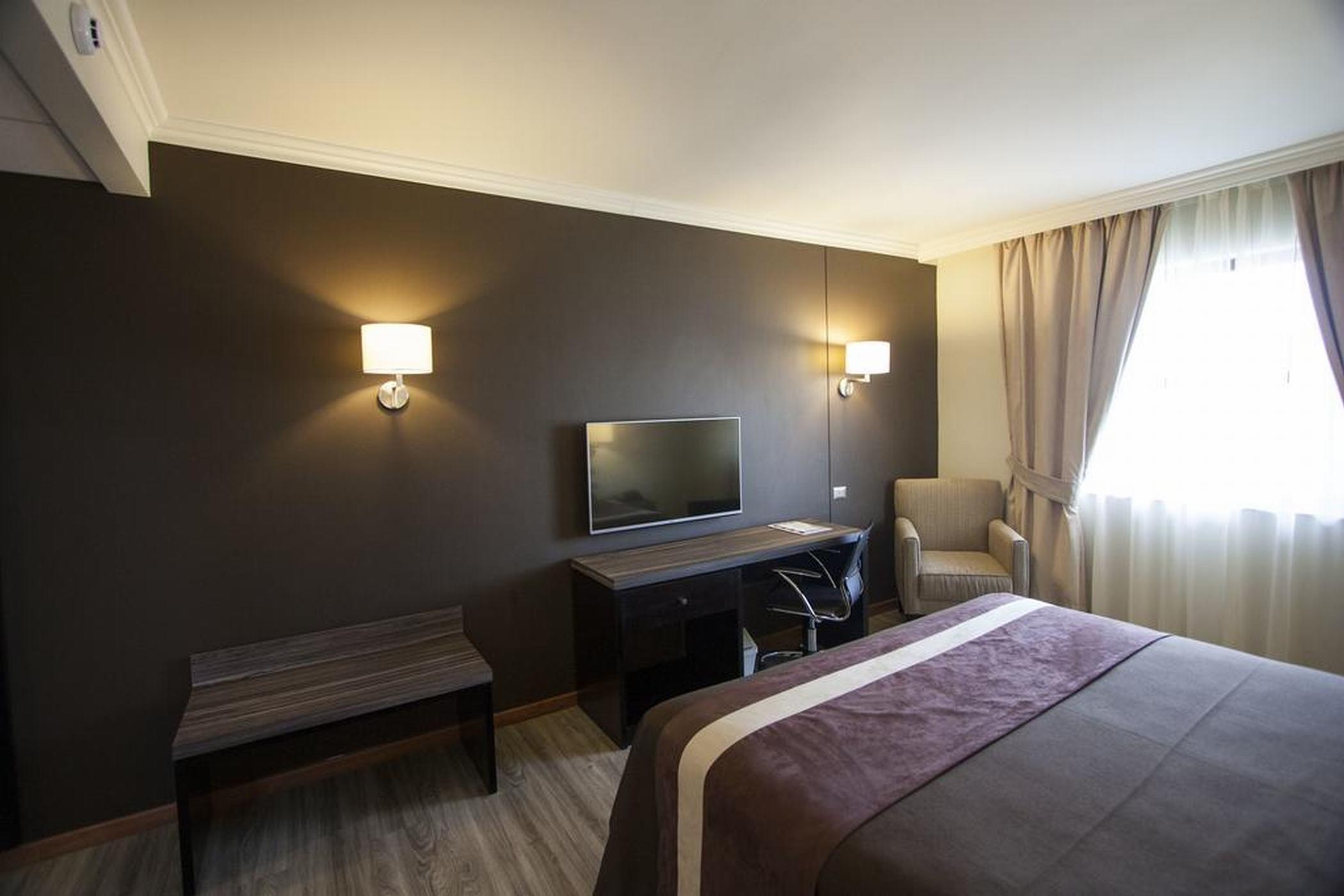 Hotel Diego De Almagro Osorno Exteriör bild